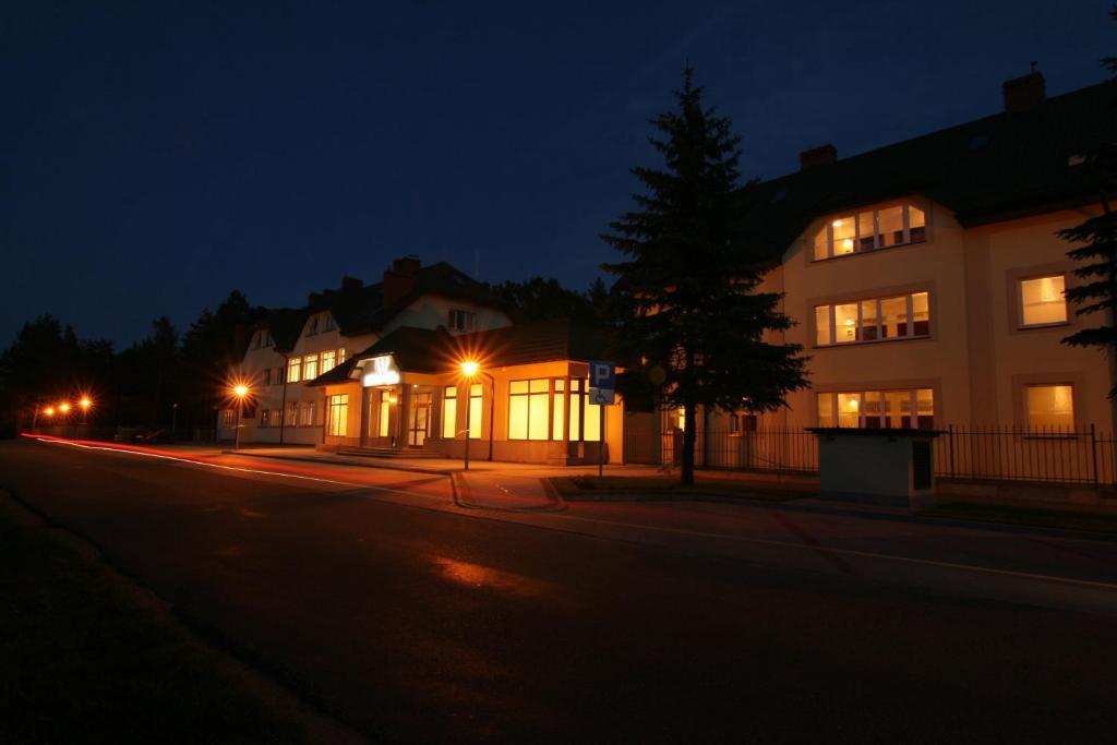 Hotel nad Wigrami Gawrych Ruda Exteriör bild